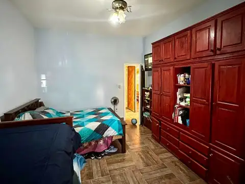 DPTO TIPO CASA AL FRENTE 3 AMBIENTES CON PATIO