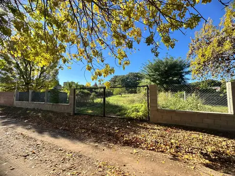 Venta de Gran Terreno en COLASTINE  