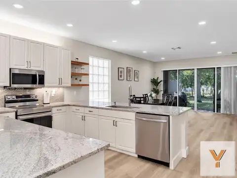 Casa en venta - 3 Dormitorios 2 Baños - Miami