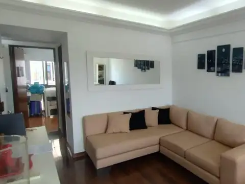 DEPTO. 3 AMB. CONTRAFRENTE C/BALCON CUB. - VISTA ABIERTA