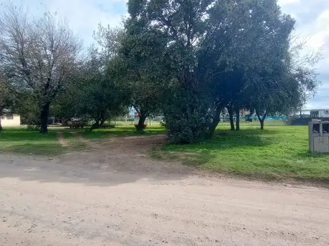 VENTA LOTE 700m2 EN VILLA CATALINA