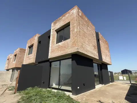 Suipacha al 500, Paseo del Norte Funes