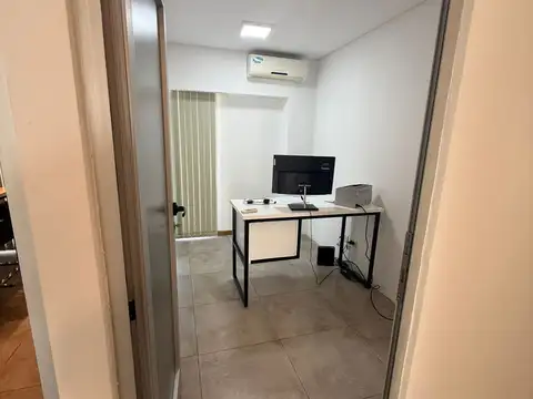 Oficina en Venta al Este