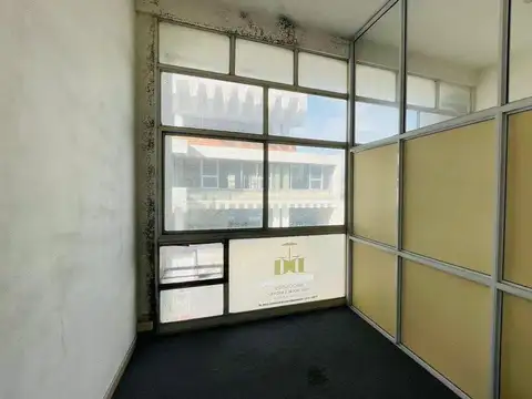 Oficina en Venta al Este