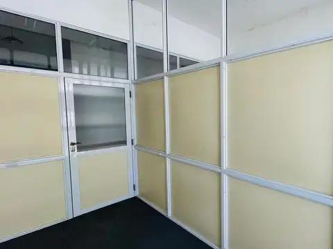 OFICINA COMERCIAL EN EL CENTRO DE LOMAS DE ZAMORA