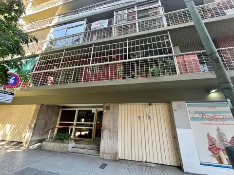 Alquiler departamento 2 ambientes al frente con balcón