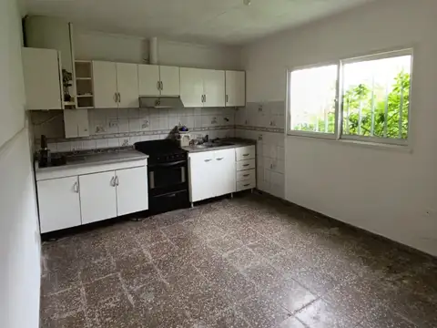 Hermosa Casa en Alquiler Alta Córdoba 3 D con  Patio y quincho
