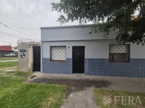 Venta PH 3 ambientes con jardin en Wilde