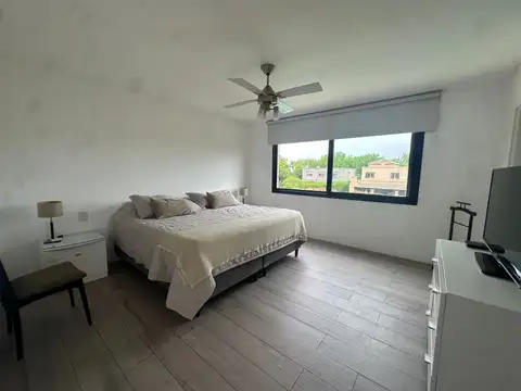 Casa 6 ambientes con 3 baños