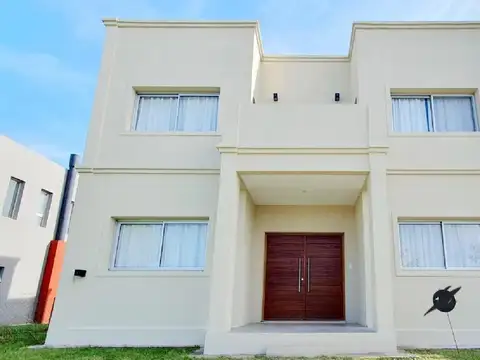 Casa en Alquiler de 4 dormitorios