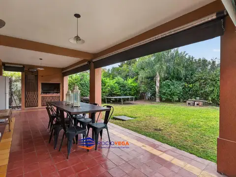 Casa 5 ambientes con 3 baños