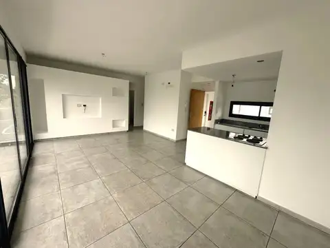 Semipiso 2 dormitorios con cochera - Zona 41 y 10