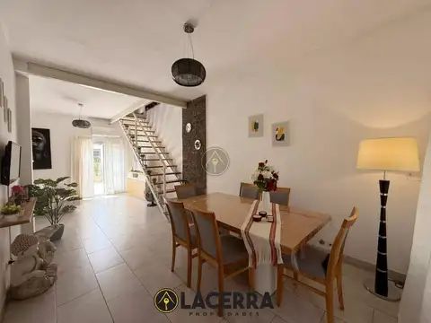Casa 5 ambientes en venta en Carapachay