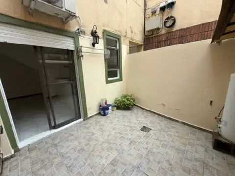 Depto Tipo Casa 2 ambientes con 1 baño