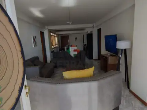 Departamento en Venta de 5 dormitorios