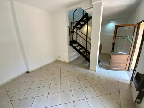 Depto Tipo Casa en Venta de 4 ambientes