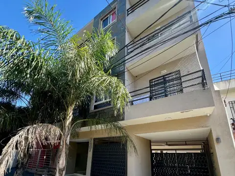 DEPARTAMENTO 3 AMB - 3º PISO FRENTE - CON DOS BALCONES -