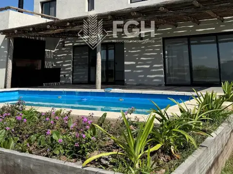 Casa en venta a la laguna  El Naudir