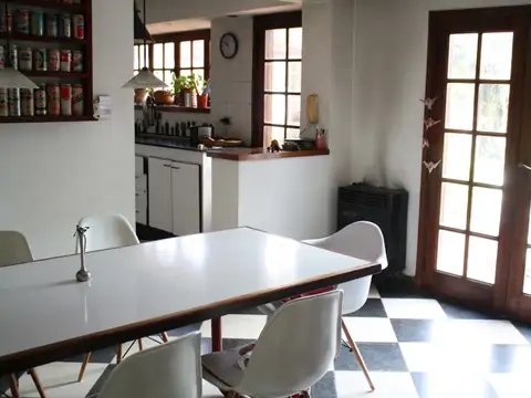 Casa 7 ambientes con 4 baños