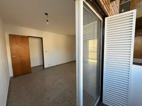 VENTA EDIFICIO 6 DEPARTAMENTOS 2 DORM Bº GRAL PAZ