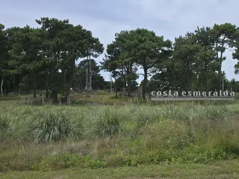 Barrio  Cerrado  Costa Esmeralda-SENDEROS III