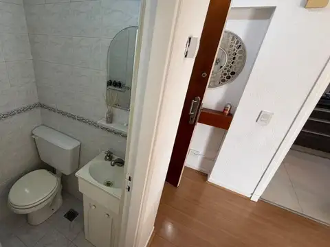 3 Ambientes con Cochera Fija  La Perla JUJUY 1200