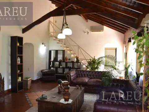 Casa 5 ambientes con 3 baños