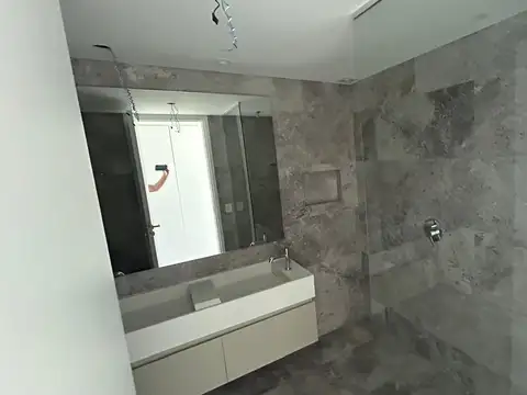 Departamento en Alquiler con 4 cocheras