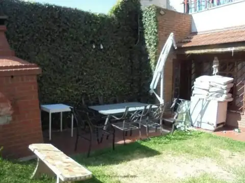 Depto Tipo Casa en Venta con 1 cocheras