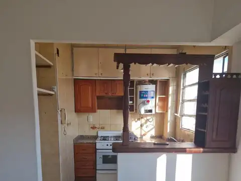 Departamento en Alquiler en Haedo, $ 420.000