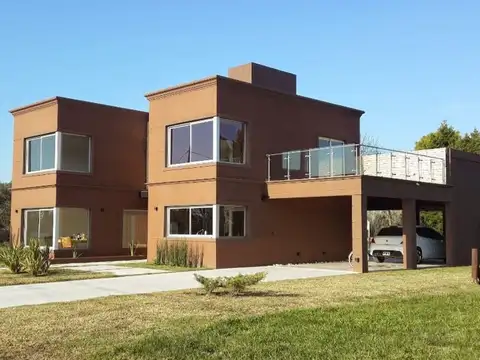 VENTA CASA 5 AMB. COUNTRY LAS PERDICES