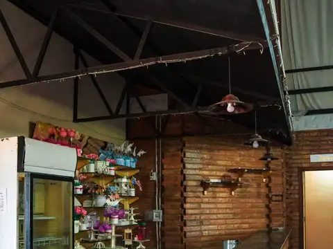 El toledano 700, Piso 0