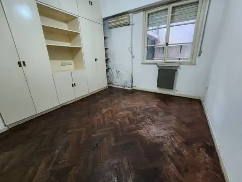 Depto Tipo Casa en Venta 60 años