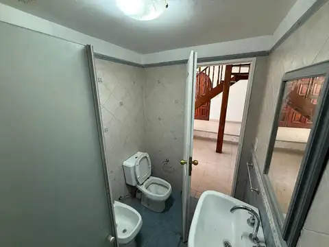 Casa en Venta con 8 cocheras