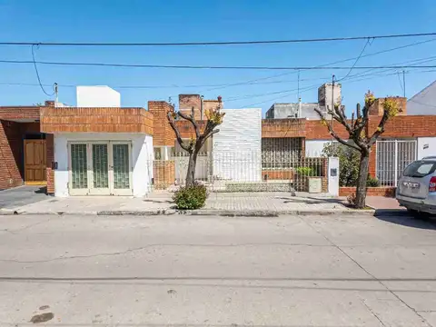 VENTA CASA 3 DORM EN GENERAL ARTIGAS APTO CREDITO