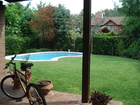 Náutico Escobar C.C