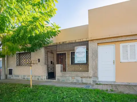 Casa - Venta - Argentina, Santa Fe - Pje. Koch 1334