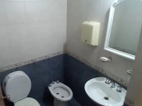 VENTA PERMUTA CASA 3 AMB. A REFACCIONAR FLORESTA