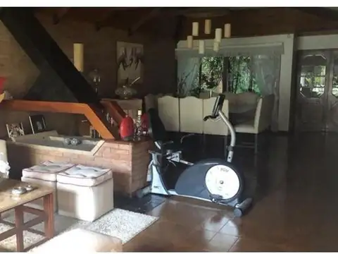 Casa 5 ambientes con 5 baños