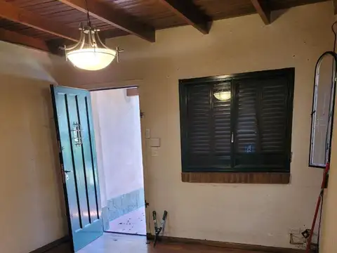 "OPORTUNIDAD DE ALQUILER - CHALET FAMILIAR  Y/ O APTO PROFESIONAL