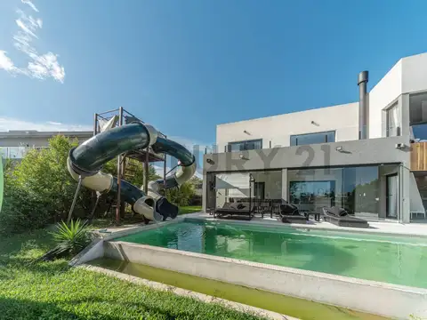 Casa en Alquiler de 4 dormitorios