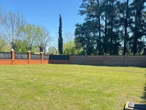 Lote a la venta en Barrio Privado Astorga,Reja Grande