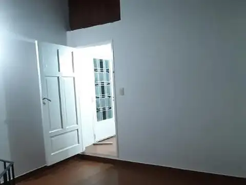 Depto Tipo Casa en Alquiler de 3 ambientes