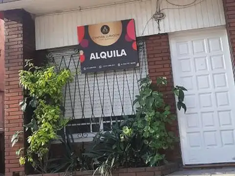 Depto Tipo Casa en Alquiler de 2 dormitorios