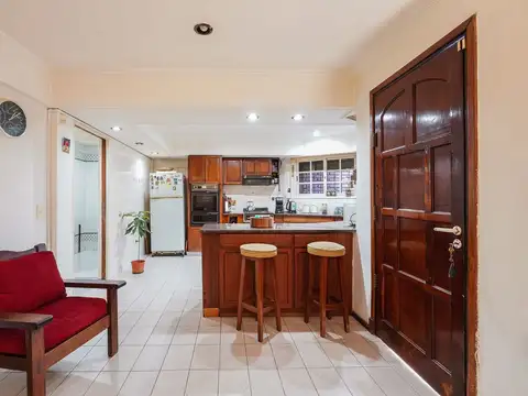 VENTA CASA 6 AMBIENTES VELEZ SARFIELD JARDIN