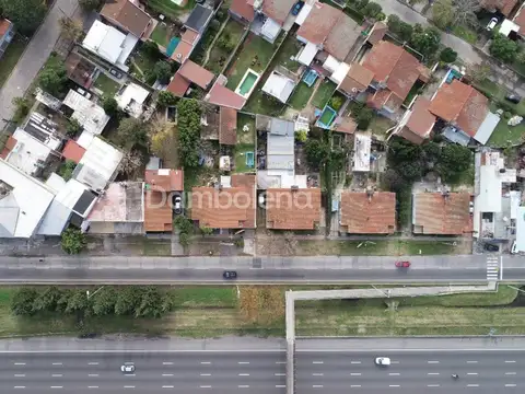 Colectora Norte Acceso Oeste 7900