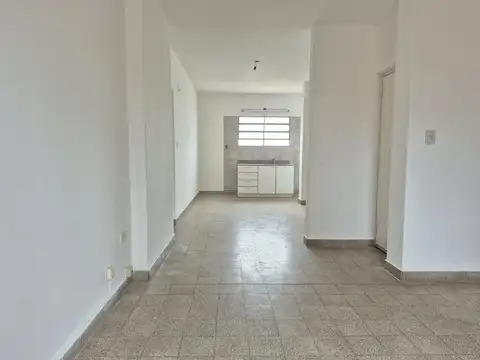 Departamento 2do piso de escalera en zona sur