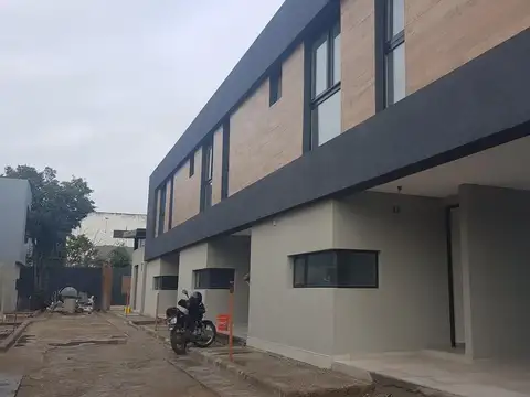 Casa en Venta en Villa Elisa, USD 127.000