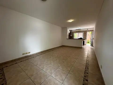 Depto Tipo Casa en Venta de 4 ambientes