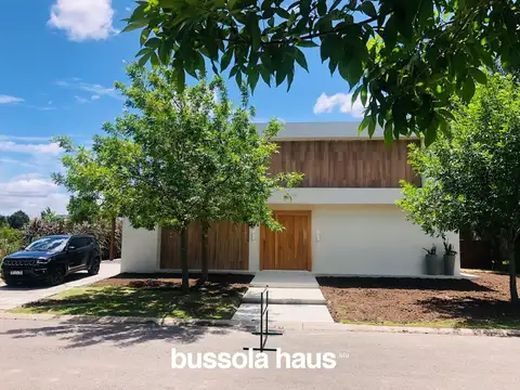 Boulevard de Todos los Santos 5700